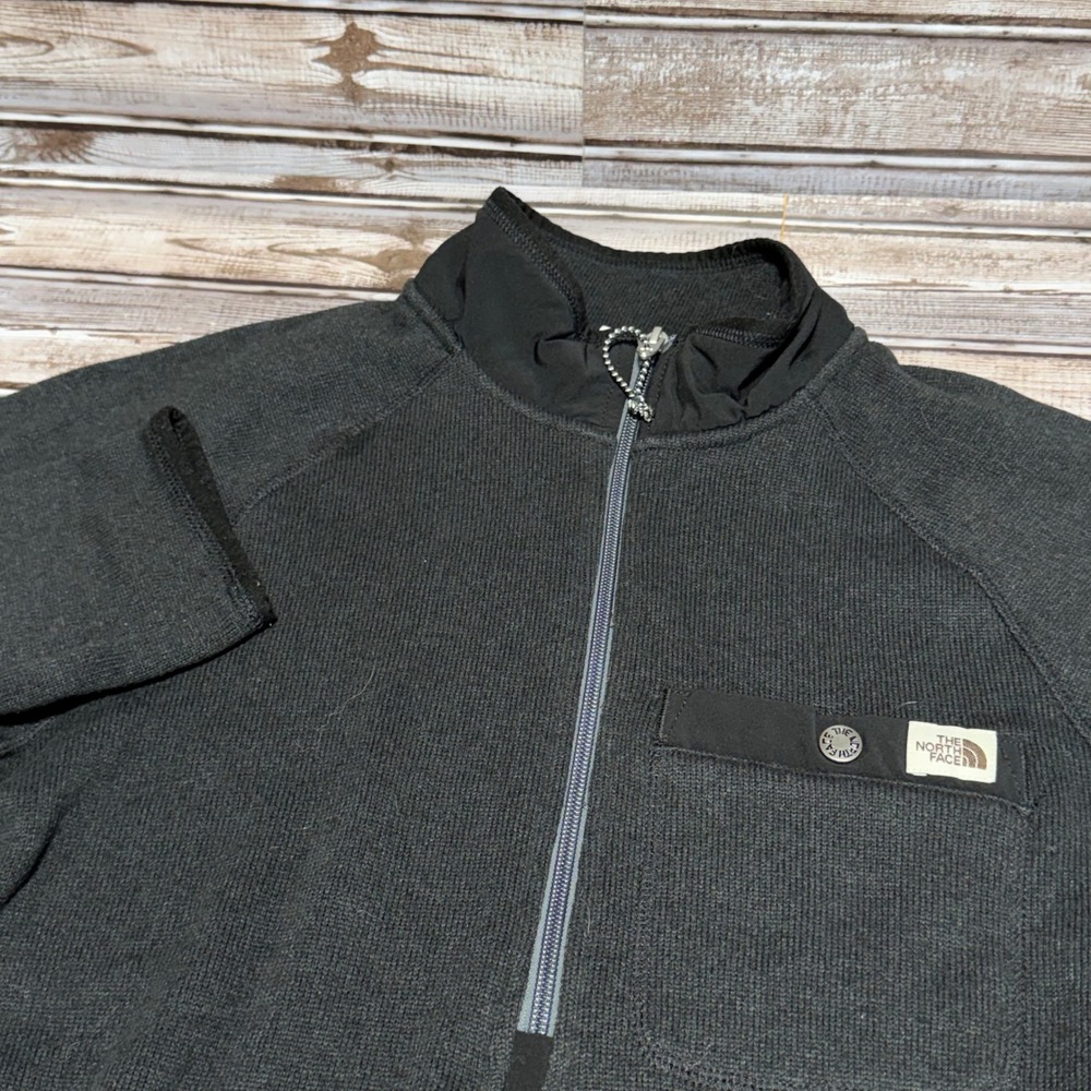 The North Face Quarter Zip Pullover Mens Small Black Sweater
